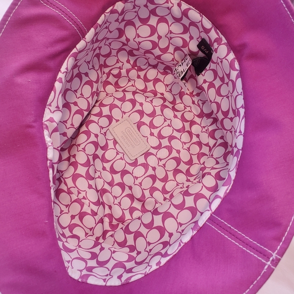 Coach hat - Picture 2 of 5